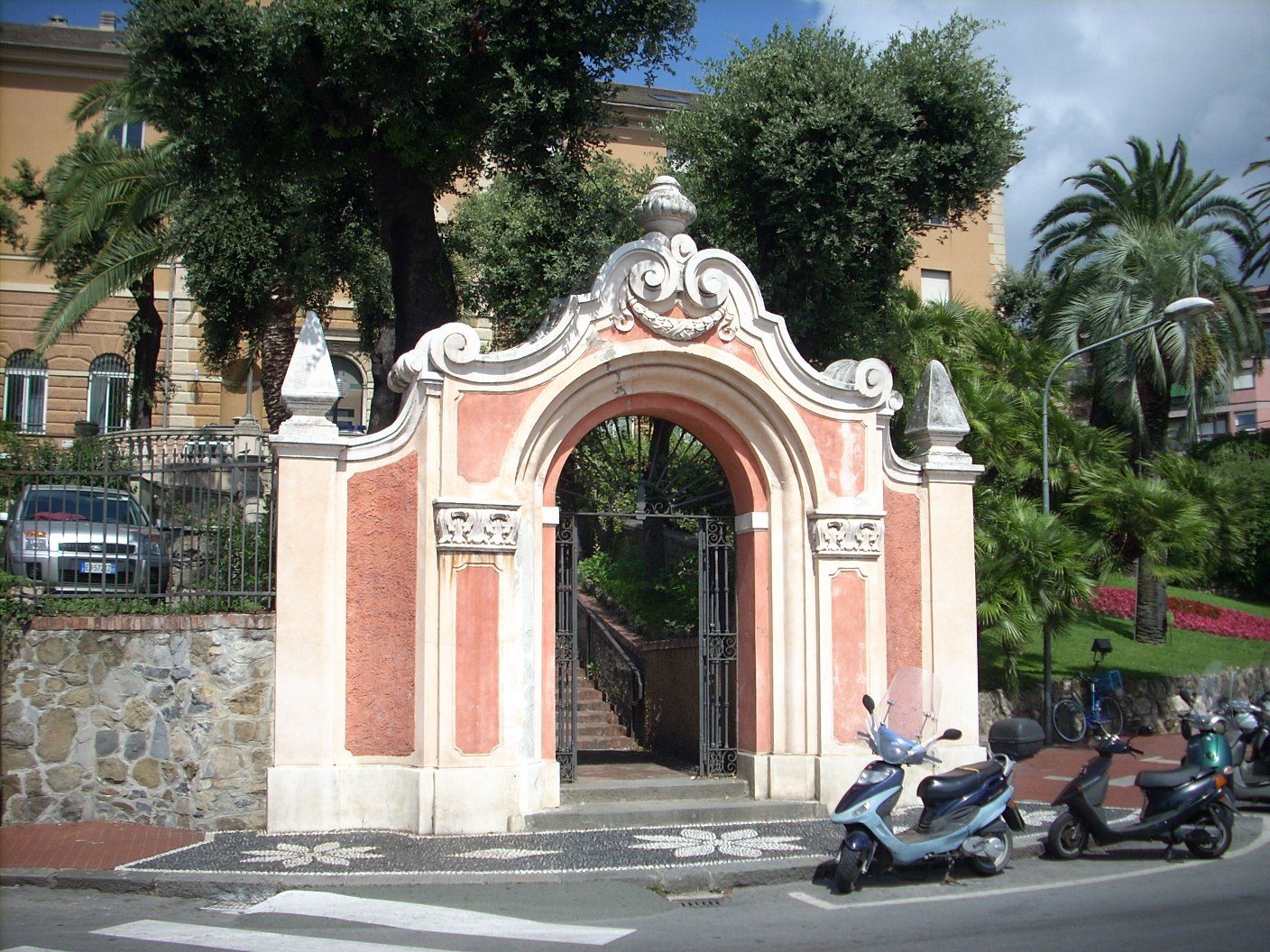 old%20Civic%20Hospital%2C%20Rapallo%2C%20Italy%20-%2001.JPG